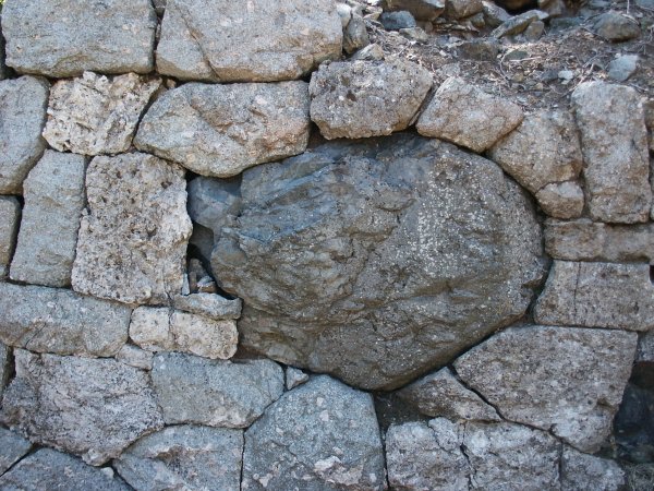 Heiliger Stein im Kabirenheiligtum