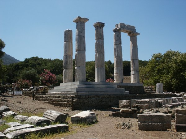 the Hieron  the main temple of the Kabiroi sanctuary